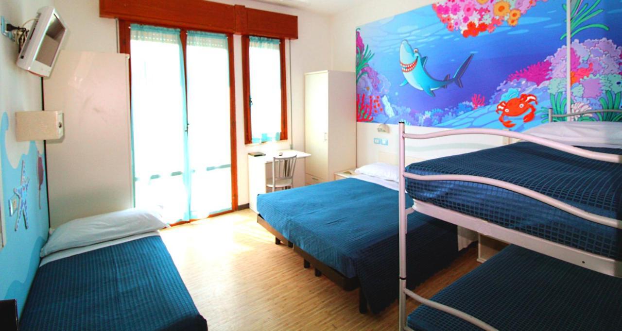 Hotel Fabrizio ริมินี ภายนอก รูปภาพ
